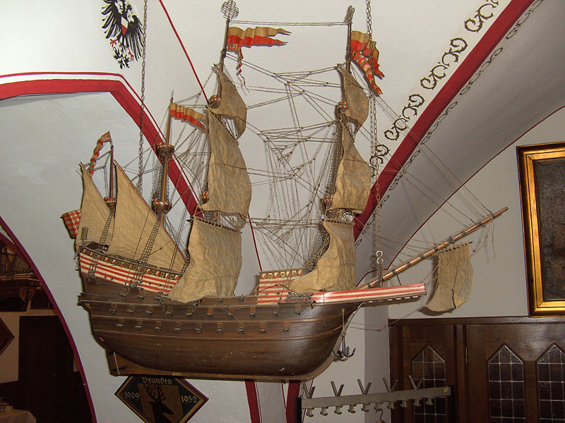 File:Adler von Lübeck. Model ship 02.jpg