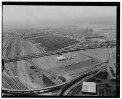 Luftbild, Ansicht der Oakland Army Base - Oakland Army Base, Seestraße an der West Grand Avenue, Oakland, Alameda County, Kalifornien HAER CAL, 1-OAK, 12-9.tif