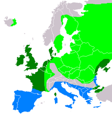Distribución en Europa. Verde claro: sólo en verano. Azul: sólo en invierno. Verde oscuro: todo el año.