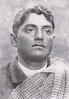 Jatindranath Mukherjee (Bagha Jatin) w 1910 r.;  był głównym przywódcą Partii Jugantar, która była centralnym stowarzyszeniem rewolucyjnych indyjskich bojowników o niepodległość w Bengalu.