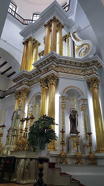 File:Basílica Menor de Nuestra Señora de la Candelaria, Medellín 1.jpg