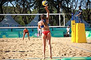 Deutsch: Beachvolleyball bei den Olympischen Jugendspielen 2018; Tag 8, 14. Oktober 2018; Mädchen, Achtelfinale – Bolivien-Puerto Rico 0:2 (18–21/18–21 ) English: Beach volleyball at the 2018 Summer Youth Olympics at 14 October 2018 – Girls Round of 16 – Bolivia-Puerto Rico 0:2 (18–21/18–21 )