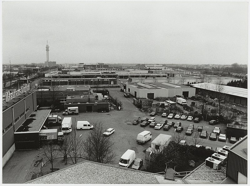 File:Bedrijventerrein van het Haarlems Dagblad in de Waarderpolder vanuit de lucht. NL-HlmNHA 54035275.JPG