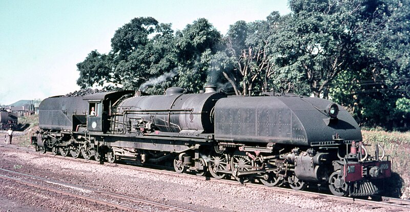 File:Beyer-Garratt locomotive (15th class, Zambia Railways ex Rhodesia Railways) no. 405 at Ndola, Zambia (Basil Roberts).jpg