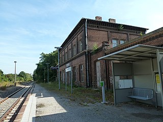 <span class="mw-page-title-main">Calbe (Saale) West station</span>