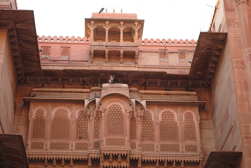 File:Bikaner fort-view from front pavalion 01.jpg