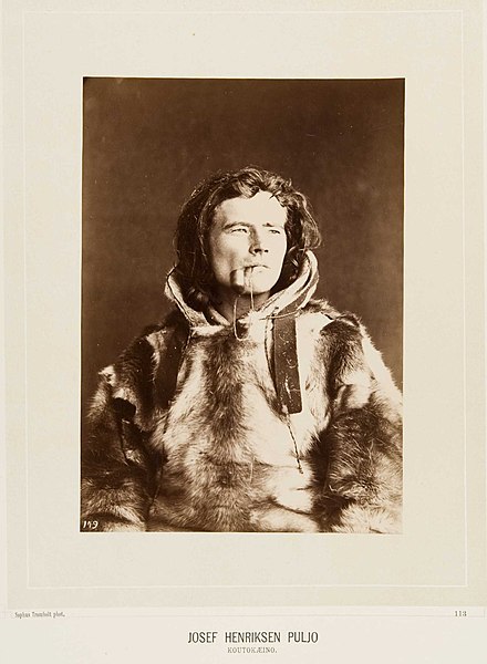 Sophus Tromholt was the first to photograph Sami as individuals with personality and dignity. Here Josef Henriksen Pulio, Kautokeino
