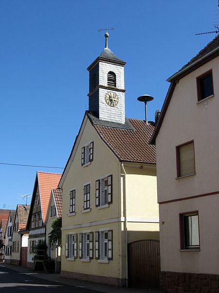 File:Boebingen Rathaus.jpg