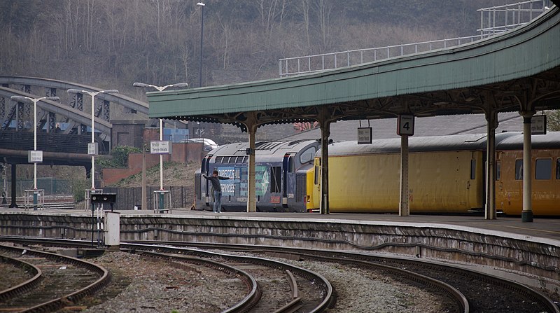 File:Bristol Temple Meads railway station MMB A0 37419.jpg