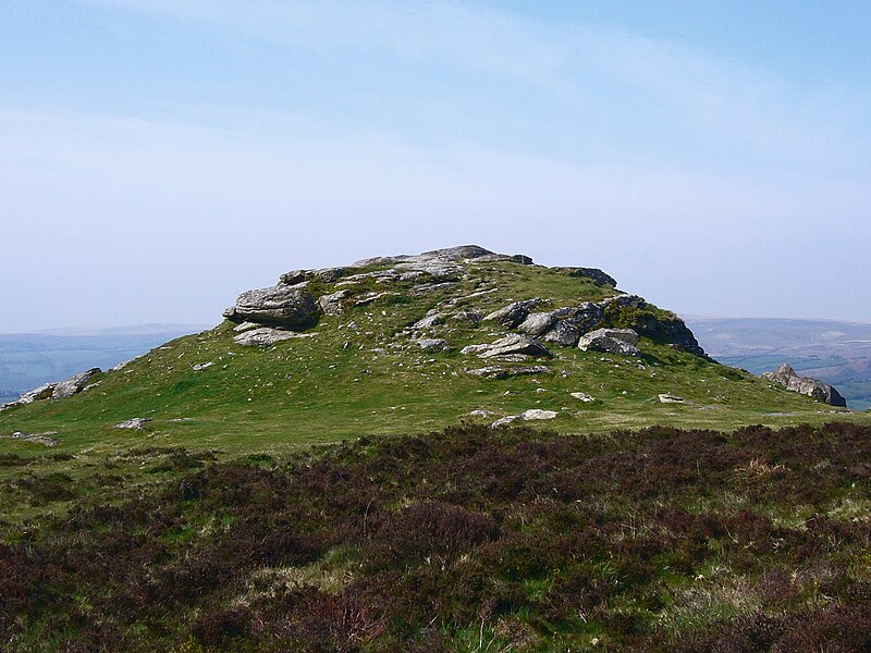 File:Buckland Beacon.jpg