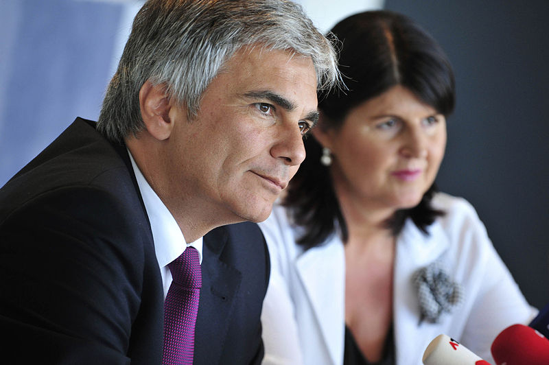 File:Bundeskanzler Werner Faymann in Salzburg (4899120798).jpg