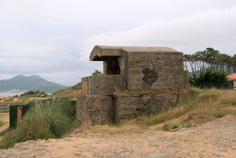 File:Casamata de artillería (12 de agosto de 2013, Noja) 02.JPG