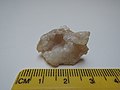 Chalcedony quartz - SiO2 geode (38706890294).jpg