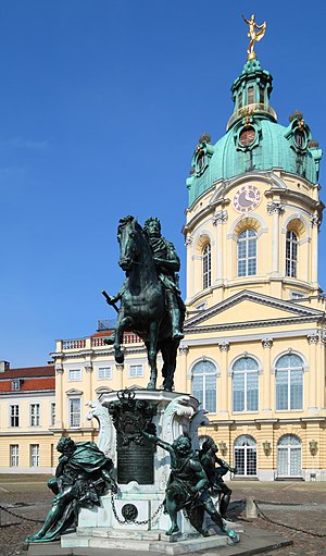 Charlottenburg Sarayı: Berlin'in en büyük sarayı ve Hohenzollern Hanedanı'nın Berlin'deki tek mirası