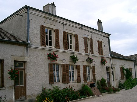 Chivres mairie école