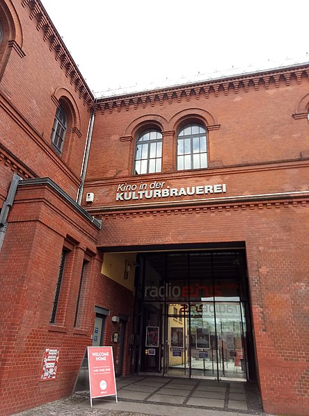 File:Cinema nel Kulturbrauerei Berlino.jpg