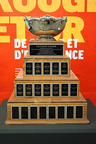 <span class="mw-page-title-main">Vanier Cup</span> Canadian university gridiron football championship trophy