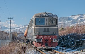 Un tren de marfă la încarcat în careira de piatră din Bicazu Ardelean