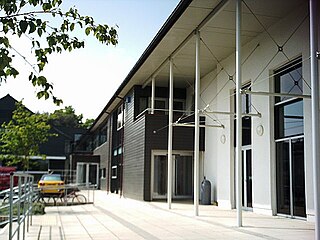 <span class="mw-page-title-main">Dartington College of Arts</span> Art and music college in Devon, England