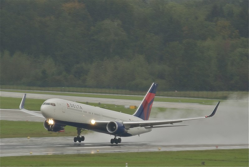 File:Delta Air Lines Boeing 767-300; N172DZ@ZRH;24.09.2012 675ab (8019776576).jpg