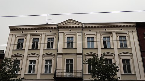 Details of the upper levels