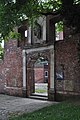 Deutsch: Portal der im 2. Weltkrieg zerstörten Dreifaltigkeitskirche in Hamburg-Harburg. This is a photograph of an architectural monument. It is on the list of cultural monuments of Hamburg, no. 27865.