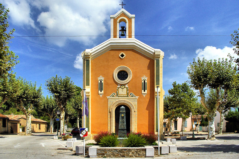 File:Eglise de la Môle.jpg