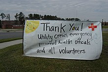 Hand-made sign thanking emergency workers for their hurricane response in Elizabeth City, North Carolina FEMA - 8652 - Photograph by Mark Wolfe taken on 09-30-2003 in North Carolina.jpg