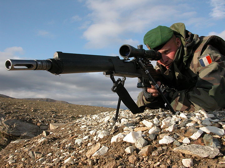 Legionnaire using an FR F2 in Afghanistan (2007)