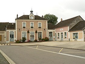 France Seine-et-Marne Mairie de Savins.jpg