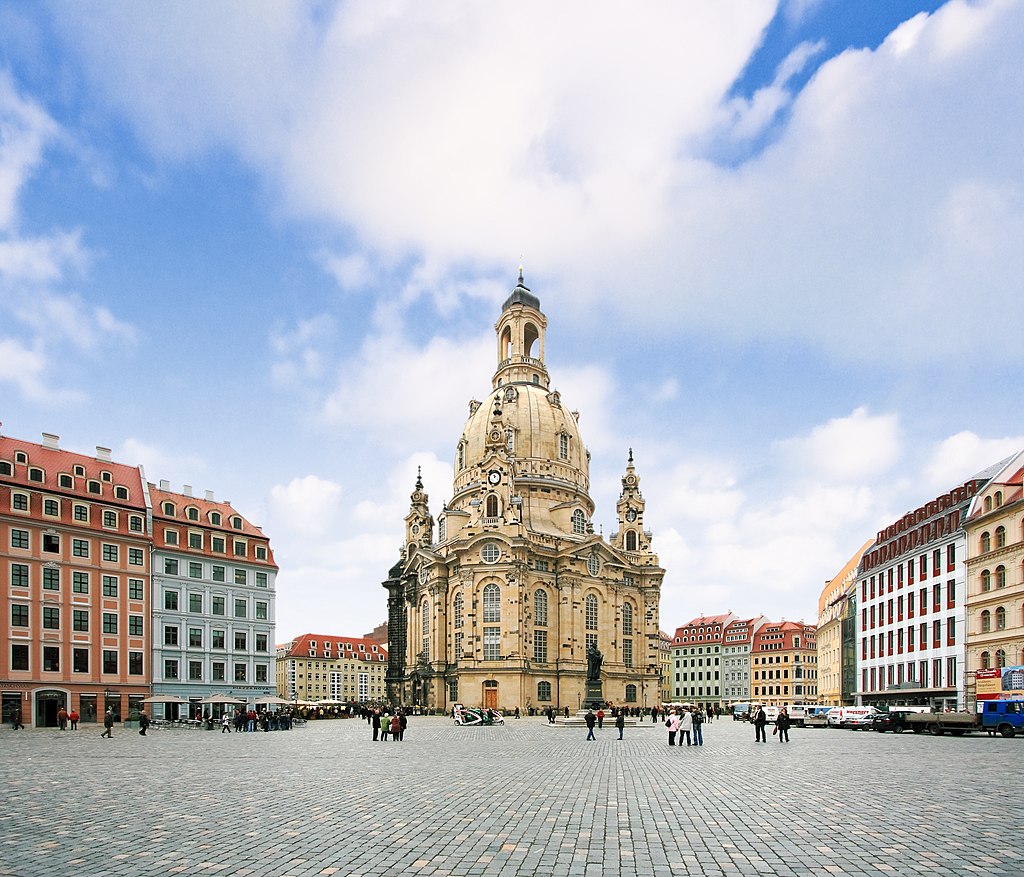 1024px-Frauenkirche-dresden.jpg