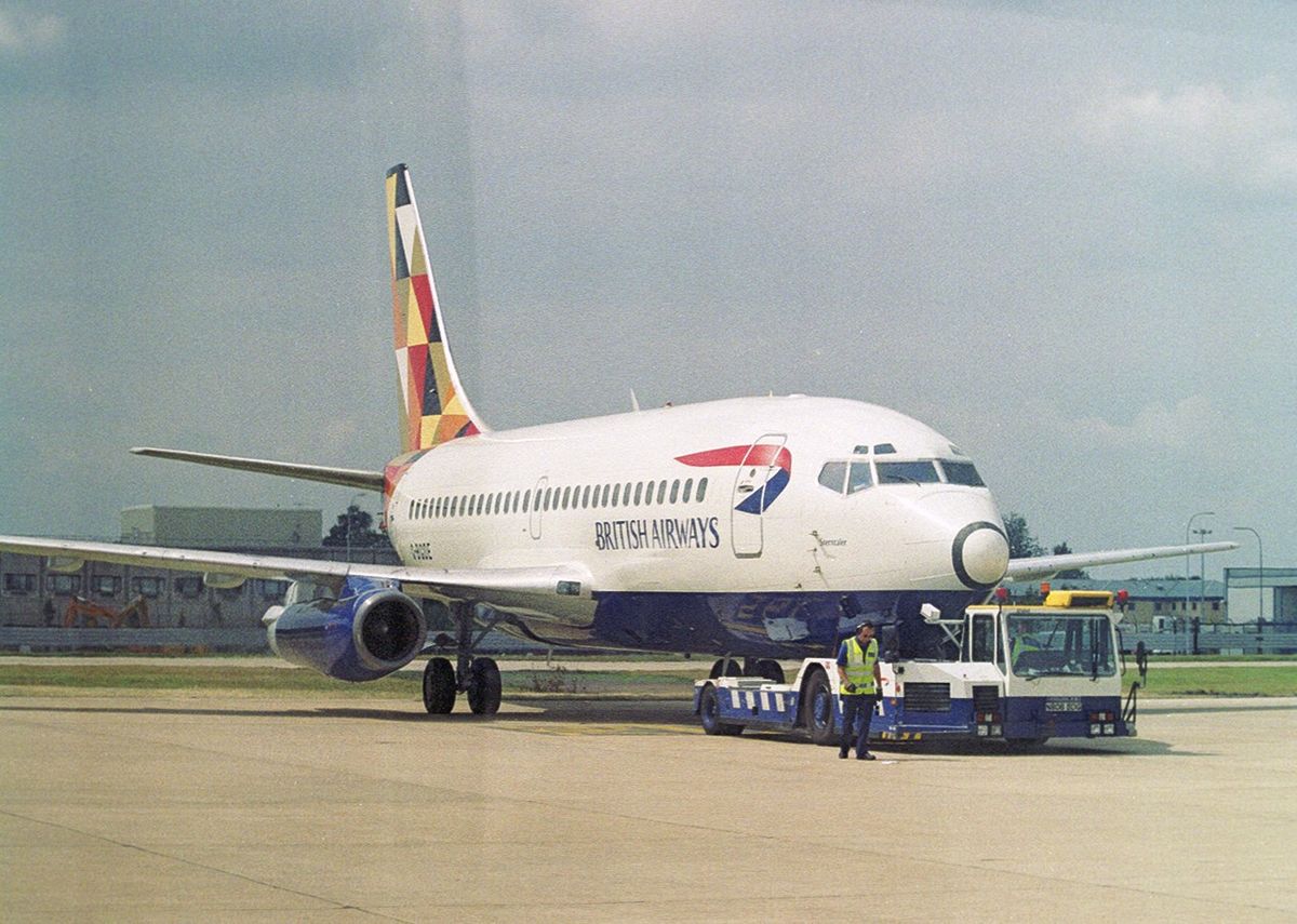 File G Bgde Boeing 737 236 Adv Cn 643 British Airways Sterntaler Jpg Wikimedia Commons