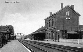 Voies, quais et bâtiment de la gare vers 1900.