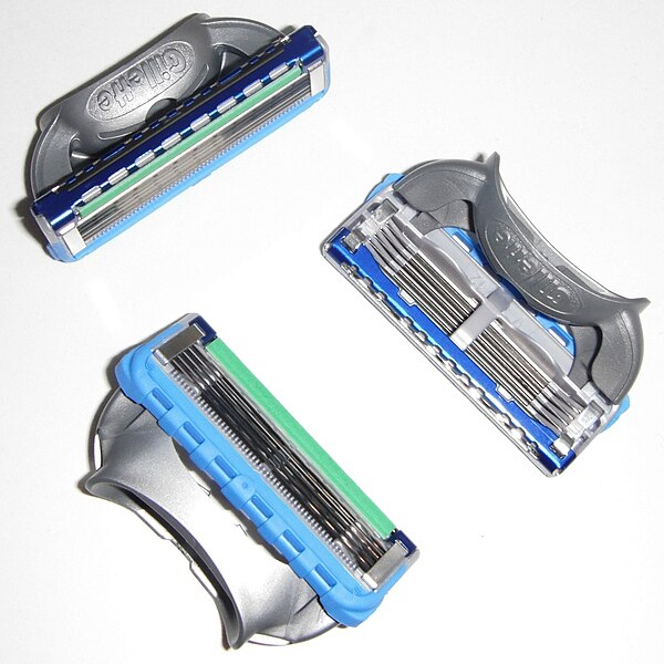 File:Gillette Fusion ProGlide Power razors.jpg