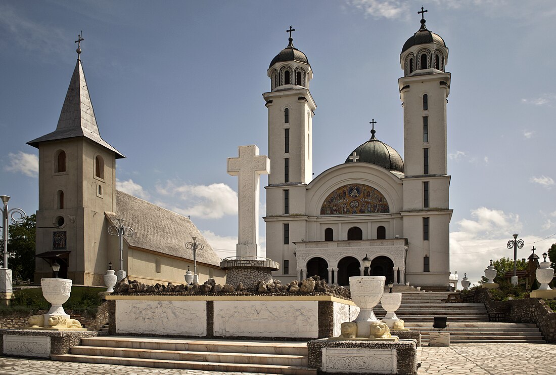 Biserica Sfinții Arhangheli din Ghelari