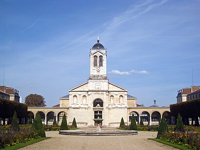 How to get to Hôpital Charles Foix with public transit - About the place