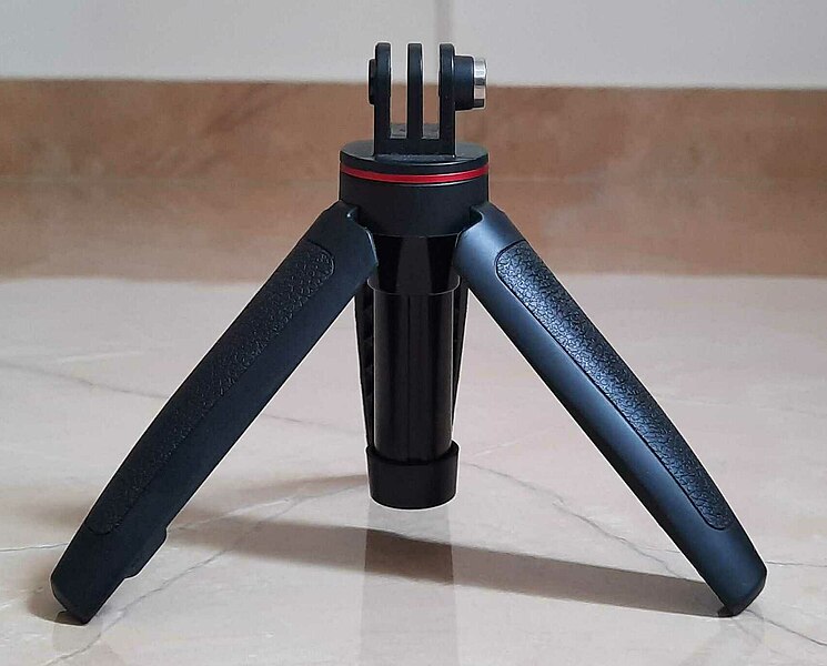 File:Handheld tripod for action cameras (cropped).jpg