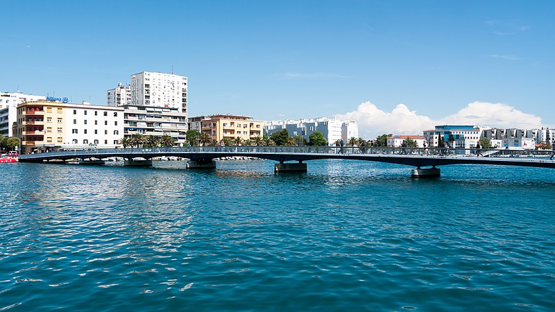 File:Harbour, Zadar (P1080728).jpg