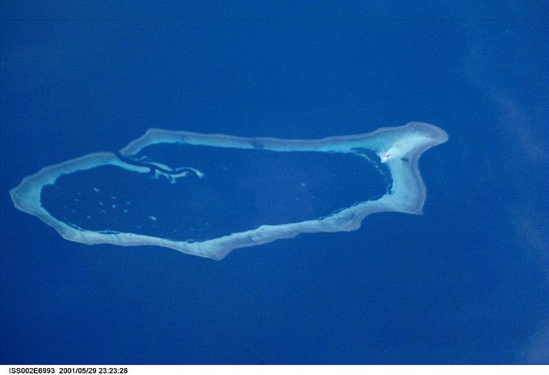 File:ISS002-E-6993 - View of the Caroline Islands.jpg