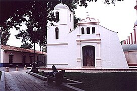 Iglesia Colonial de Naguanagua.jpg