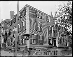 Isaac Hall House (Medford, Massachusetts).jpg