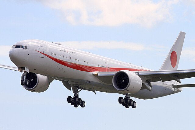 File:JASDF B777-300ER 80-1111 (4).jpg - Wikipedia