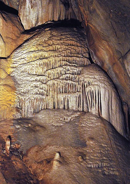 File:Jenolan Caves 17.jpg