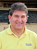 Joe Manchin at Camp Arifjan, Kuwait, April 16, 2006.jpg