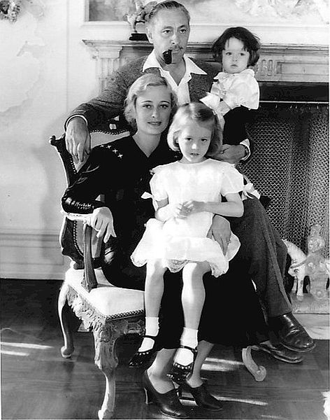 Costello with husband John Barrymore and their children, John Drew and Dolores, 1934
