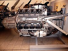 A Junkers Jumo 222 multibank aviation engine, four cylinders per bank. Jumo 222 E links.JPG