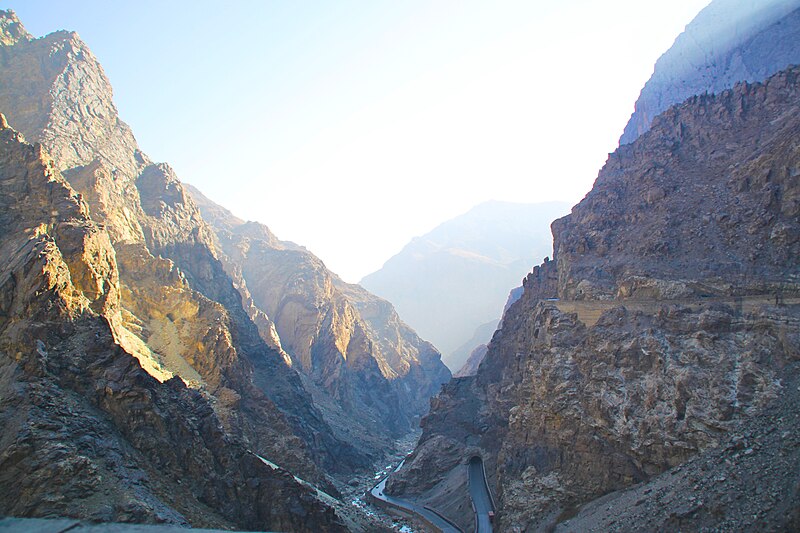 File:Kabul-Jalalabad Road pass.jpg