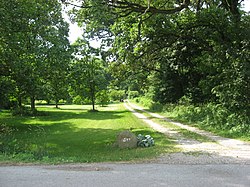 Kingsbury-Doak Pertanian driveway.jpg