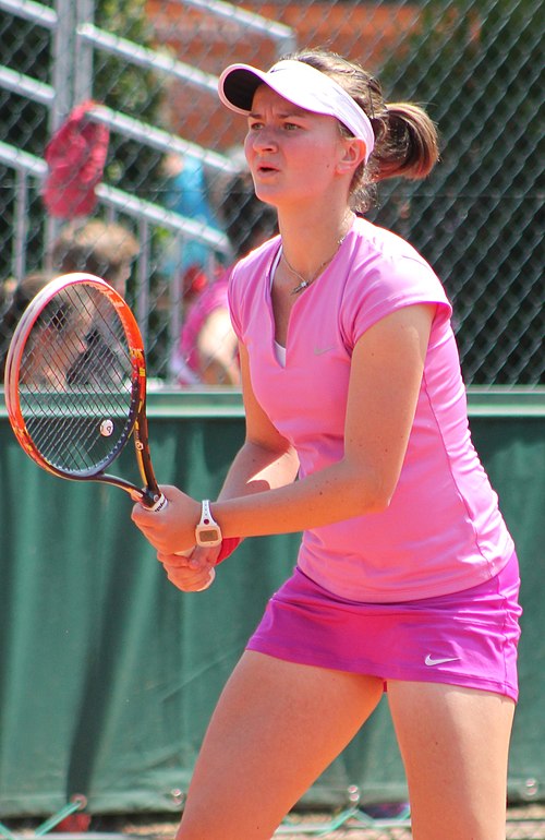 Krejčíková at the 2015 French Open qualifying tournament