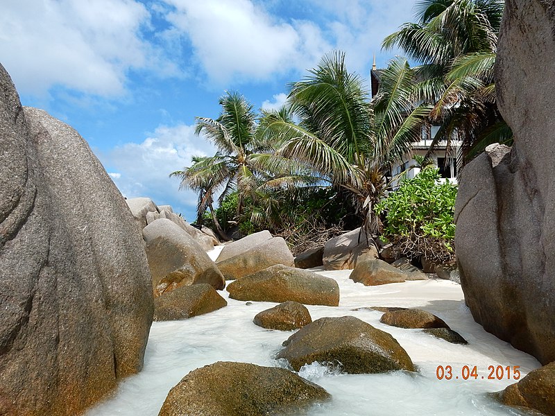 File:LA DIGUE, SEYCHELLES, 2015 - panoramio (13).jpg